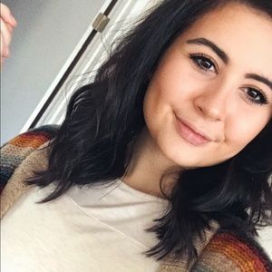 Meet your Posher, Anna